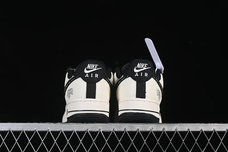 All categories Nk Air Force 1 Air Force series Nk Air Force 1 Low Air Force low-top Nike Air Force 1'07 Low Balenciaga co-branded off-white black hook printing Air Force 1 low-top casual sneakers XD2588-611